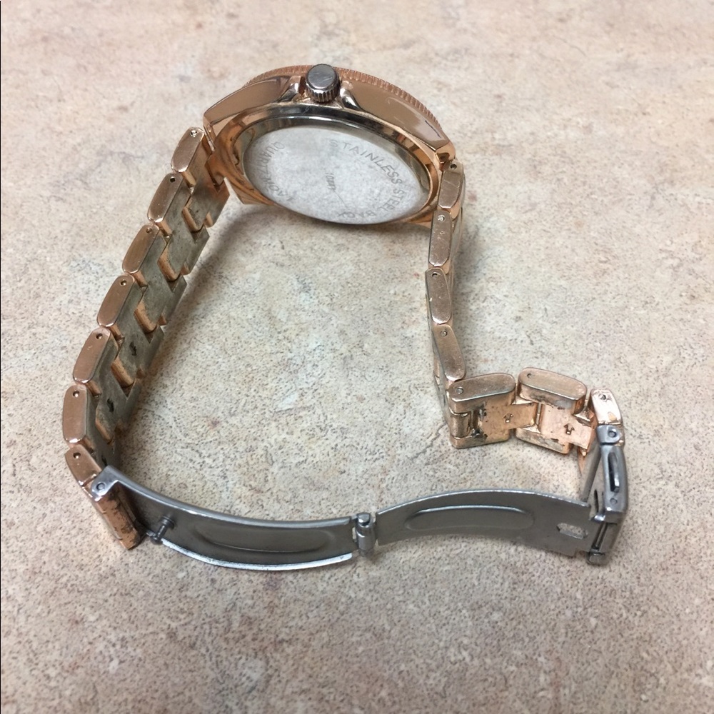 Versona Watch - Picture 4 of 5
